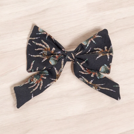 Large Versicolour Tarantula Hair Bow